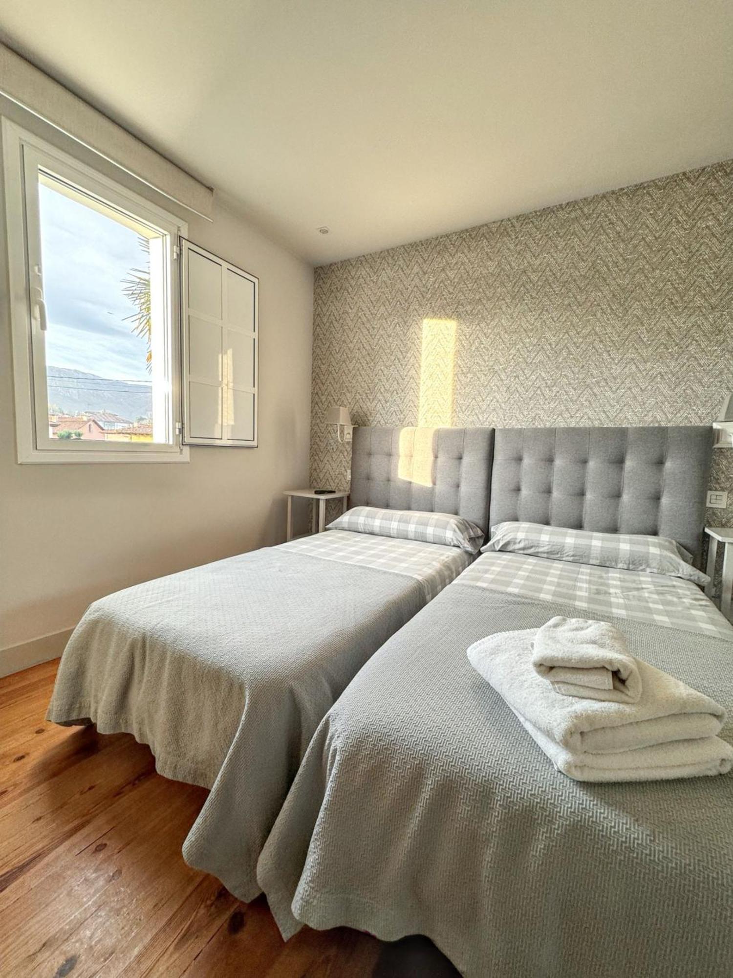 Beautiful Holiday Home In Po De Llanes With Sea View المظهر الخارجي الصورة